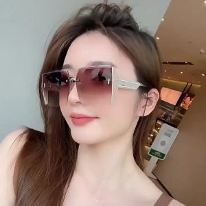 Kính Mát Gọng Vuông Thời Trang Cho Nữ