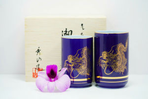 [ Woosilver ] Bộ Ly Gốm Sứ Secondhand– Họa Tiết Rồng Vàng Quyền Uy – BGS80