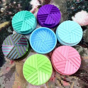 UNQIN Prismatic Shine Lid Diamond Painting Tray Portable Silky Diamond Art Tray Art Accessories Large Capacity Rhinestone Storage Tray Diamond Painting Beads