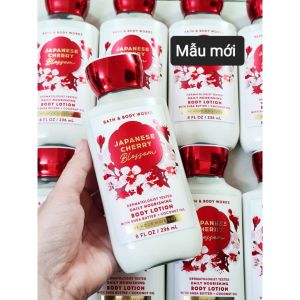 mẫu mới - Lotion dưỡng thể cho da Japanese Cherry Blossom chai 236ml của hãng Bath & Body Works từ Mỹ - -Tăng cường vitamin A & E Và Tinh Dầu Dừa giúp điều kiện và nuôi dưỡng làn da - Lotion dưỡng thể Cherry Blossom Tinh dầu dừa và Vitamin E vừa tiết