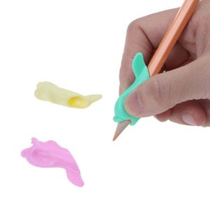 [Timmo House](Random Color)3Pcs Silicone Writing Aid Grip for Kids Children Learning Pen Pencil Aid Grip Kids Writing Posture Corrector Pencil Holder Tools