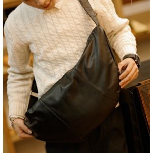 Osaka รุ่น ND304 กระเป๋าสะพายข้าง ผุ้ชาย สะพายหลัง ผู้ชาย กระเป๋าทํางาน กระเป๋าเดินทาง หนัง พียู สไตล์ เกาหลี ญี่ปุ่น แฟชั่น