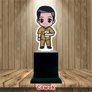 Piala Akrilik Karakter Guru - Souvenir Hari Guru Warna Coklat