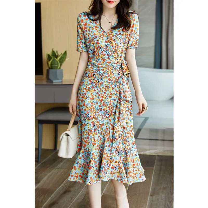 BOUND （in stock）S-3XL Floral Korean Casual V-neck Skirt Short Sleeve Trendy  Sunday Dress for Women