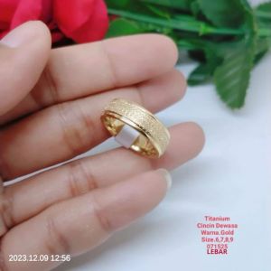 Cincin Titanium Premium Perhiasan Aksesoris Lapis Emas Terlaris Anti Karat Anti Luntur CT14