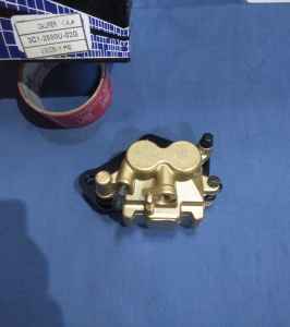 KALIPER KEPALA BABI DEPAN VIXION MERK YASUHO