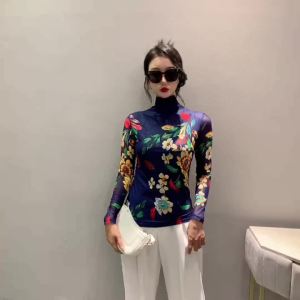 Ammin 2024 Mùa Xuân/Mùa Hè đơn giản Bán Cổ Cao Dài Tay ngoại cỡ T-Shirt của phụ nữ thường định vị đầy màu sắc in hoa áo thanh lịch