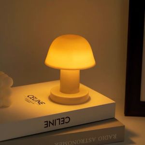 Hlinkey 2 chiếc đèn đèn bàn di động AA hoạt động bằng đèn ngủ hình nấm Led phát sáng ấm dễ thương nội thất trang trí phòng ngủ trẻ em nhà trẻ Đèn Đọc cạnh giường ngủ đèn bàn nhựa 12.5cm Quà Tặng nhà cửa thẩm mỹ