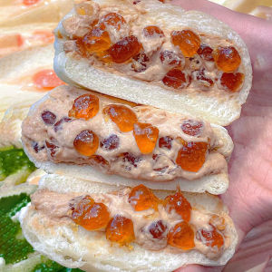 70g 海盐芝士黑糖玛奇朵爆珠流早餐爆珠面包下午茶糕点 Sea salt cheese black sugar macchiato bursting bead flow breakfast bursting bead bread