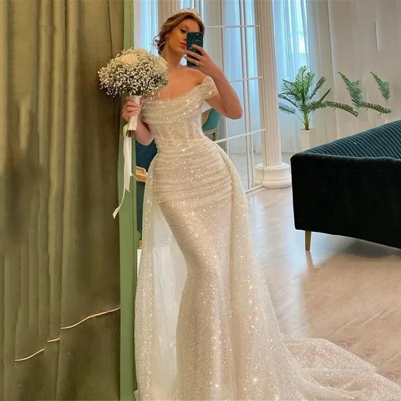 Luxuriours A Line Royal Wedding Dresses Dubai Saudi Arabic Modest Long  Sleeves Bling Sequins Beaded Appliqued Formal Church Bridal Gowns From  Liuningshop, $1,194.14 | DHgate.Com