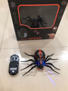 Mainan Laba-Laba Remote Ghost Spider