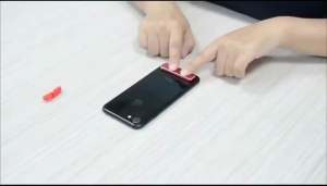 ที่วางโทรศัพท์มือถือ ที่ยึดมือถือ ตั้งได้ทั้งแนวตั้งและแนวนอน แบบติดเคส สามารถพับเก็บได้ มี 2 สีให้เลือก (สีดํา/สีเงิน)