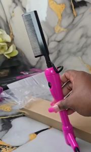 Lược điệnmàu hồng 500 độ lược ép tóc điện áp kép dành cho tóc đen lược duỗi tóc gốm sứ di động lược duỗi tóc chống bỏng có phích cắm điện dành cho tóc giả tóc 4C & râu.