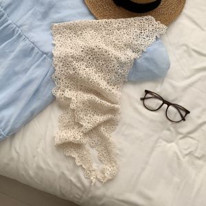 LE VICTORY White Lace Shawl Fake Collar Cape Hip Scarf Elegant Scarf Accessories Lace Triangle Scarf Women