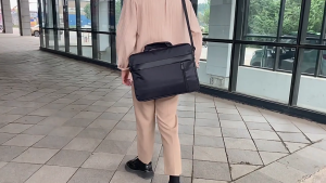 Lightweight 15.6 In Laptop Bag Handbag Large Capacity Crossbody Bag Business Shoulder Bag Carry Your Belongings