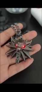Retro Wolf Head Medallion Pendant Necklace Game‑Inspired Metal Jewelry Accessory Adjustable Chain for Daily Wear Collection & Fan Gift for Men