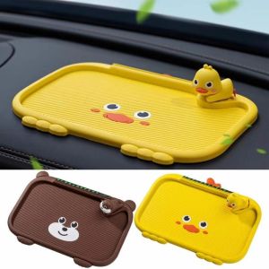 YIDIA บัตรจอดรถชั่วคราว แผ่นรองโทรศัพท์มือถือป้องกันการลื่นไถลในรถยนต์ มองเห็นได้ชัดเจน พร้อมแผ่นรองขนาดใหญ่ แผ่นเก็บของในรถ เครื่องประดับลายการ์ตูน มีเสถียรภาพ เสื่อแดชบอร์ดรถ สากลสากลสากล