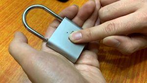 kunci gembok sidik jari fingerprint smartlock padlock