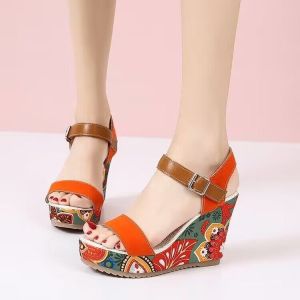 [Free Shipping] Roman thick-soled wedge buckle patterned sandals 2026 summer fashion new casual comfortable color-block sandals