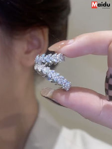 ตุฒามแบบหนีบรูเจาะหูสำหรับผู้หญิงตุ้มหูห่วงพลอยเทียม คณิต มาใช้เครื่องมือรูปทรงเรขาที่ไม่เสมอด้วย รูปทรง ระบบ แพทย์ความสวยงามเป็นอย่างยิ่ง