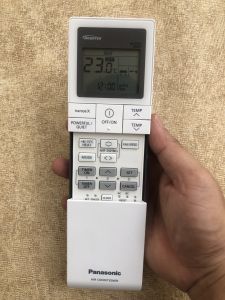 Remote Điều Khiển điều hòa Panasonic Inverter 1.5 HP 2 chiều- Hàng zin chính hãng mới tặng Pin + Đế treo