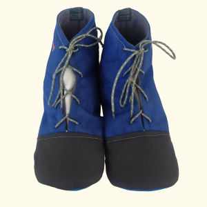 Sepatu Tandur Siap digunakan di Sawah Tambak Kebun