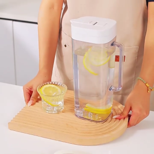 Water Pitcher with Lid 2L Home Use Cold Water Kettle Refrigerator Cold Brew Teapot Container for Beverage Water