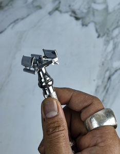 Parker - 99R Safety Razor Butterfly Open Chrome Finish Handle