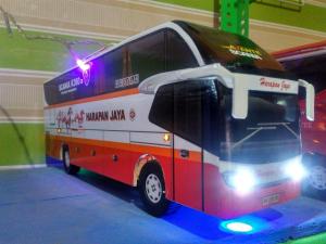 Miniatur bus bis Harapan jaya Avante Lampu
