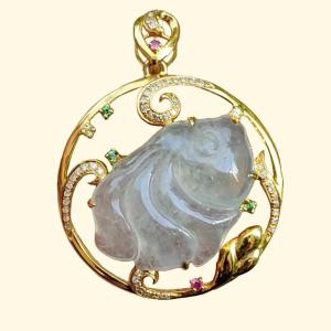 Premium Quality Icy Translucent Natural Type A Jadeite Jade crafted as fish set on 18k gold as Pendant certificate weighs 5.5 grams measurement 35.7 * 28.2 * 9mm (18kp53)