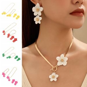 YOUTH HOME Metal Flower Necklace Earrings Set Exaggerated OT Buckle Flower Jewelry Set Elegant Delicate Pendant Jewelry Suit Women