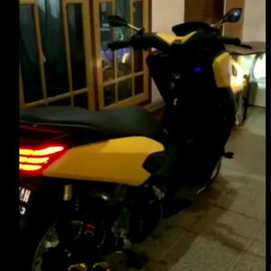 Knalpot Akrapovic Gp Lorenzo Motor Nmax Adv Pcx Aerox Mio Beat Vario Mx Satria Sonic Dll