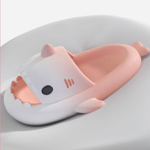 QJshop  มาแล้วววจ้า รองเท้าแตะแฟชั่นน้องฉลาม พื้นนุ่มนิ่มใส่สบาย ดีไซน์แฟนตาซีน่ารักกรุ๊บๆไล่สีพาทเทลหวานละมุนไม่ไหววใครไม่อยากพลาดของดีซื้อ เลยน๊าาา