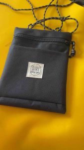 กระเป๋าคล้องคอใส่โทรศัพย์