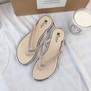 [Free Shipping] WomenS Flip-Flops For Outdoor Wear Rhinestone Flat Beach Summer Sandals Sweet And Comfortable Sandals
