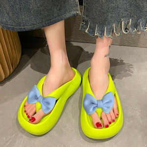 NQshop รองเท้าแตะแบบสวมดีไซน์น่ารัก พื้นรองเท้านิ่มใส่สบาย แต่งโบว์สุดน่ารักคู่ควรแก่การเป็นเจ้าของสุดๆ สาวๆห้ามพลาด