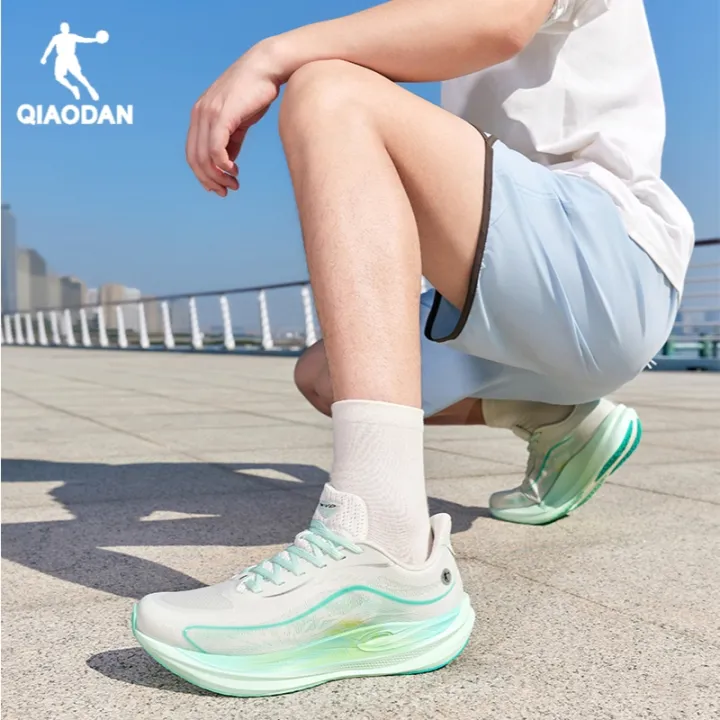Qiaodan WIND 4TR green colorway on foot