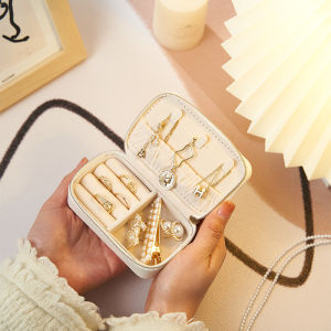 Green Home กล่องใส่เครื่องประดับพกพา พกติดตัวได้เมื่อเดินทาง หนัง PUคุณภาพสูง กันน้ำกันความชื้น สามารถใส่สร้อยคอ ต่างหู แหวน กระเป๋าใส่เครื่องประดับ