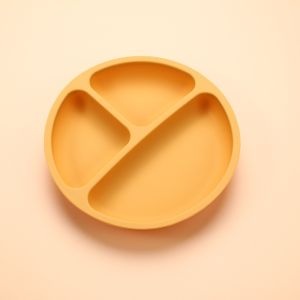 ชุดจานอาหารเด็ก จานซิลิโคน ช้อน ส้อม ใส่อาหาร สำหรับเด็ก แบบ 3 หลุม