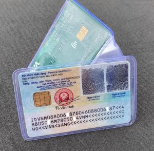 COMBO 1-100 Cái bọc chống xước chip CCCD - ATM Vỏ bọc căn cước công dân thẻ tín dụng trong suốt có nắp bảo vệ thẻ