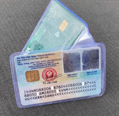 COMBO 1-100 Cái bọc chống xước chip CCCD - ATM Vỏ bọc căn cước công dân thẻ tín dụng trong suốt có nắp bảo vệ thẻ