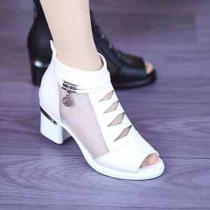 LJรองเท้าแตะผู้หญิงหนังแท้ทรงหัวมนทรงหัวมนส้นกลาง รองเท้าแตะสไตล์โรมันแฟชั่นฤดูร้อนปี 2024 ทรงหัวมนส้นกลางกันลื่น