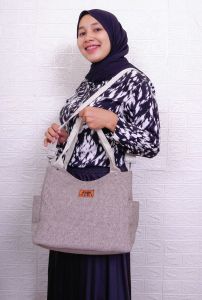 Tas Selempang Wanita Goni Kekinian / Tas Fashion Wanita/ Tas Selempang Wanita Termurah/ Tas Wanita Terbaru 2022 Kekinian Viral/ Slingbag WanitaTerbaru/ Tas Selempang Miniso