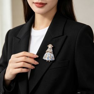 GORGE Diamond-inlaid Court Lamb Brooch Rococo Dress Design Metal Brooch Pins Retro High-quality Ladys Suit Brooch Cloth Accessories