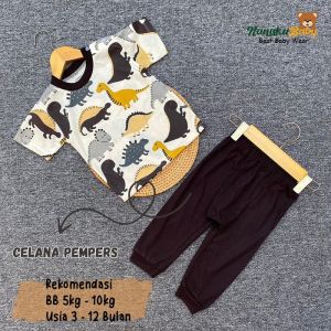 Nanaku Baby - Setelan Lengan Pendek Celana Panjang Anak usia 3-12 Bulan Dengan jahitan diapers Motif Dino Stegosaurus Bayi laki-laki Perempuan