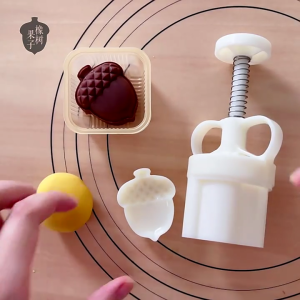 50g Plastic Material Mooncake Molds Acorns Shaped Mooncake DIY Baking Mooncake Accessories for Mid-Autumn Festival