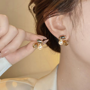 Fashionable Ring Gift 几何银色椭圆球珍珠锆石耳钉女小众设计感耳饰巨好看耳环 超火
