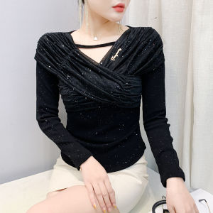 Yimei Áo Thun Nữ đính kim sa Xếp Li Dài tay khí Chất đế màu đen áo dáng ôm ý nghĩa thiết kế hàng đầu phiên bản Hàn Quốc cổ chữ V cho nữ