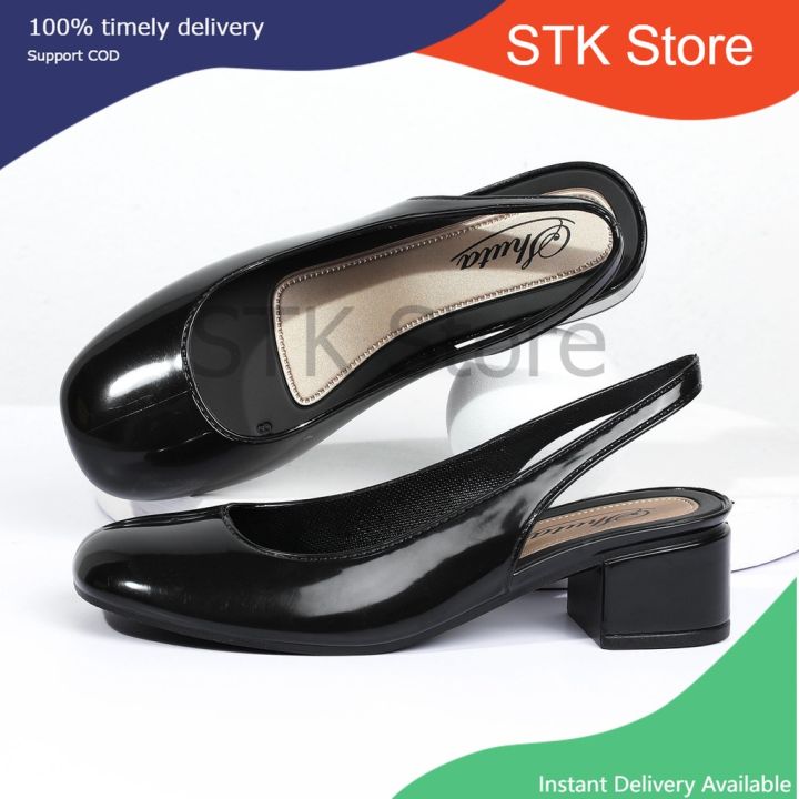 Closed Toe Shoes for Women