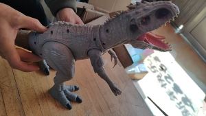 Large Jurassic Giganotosaurus Dinosaur Toy with Sound Attack and Color Changing Model